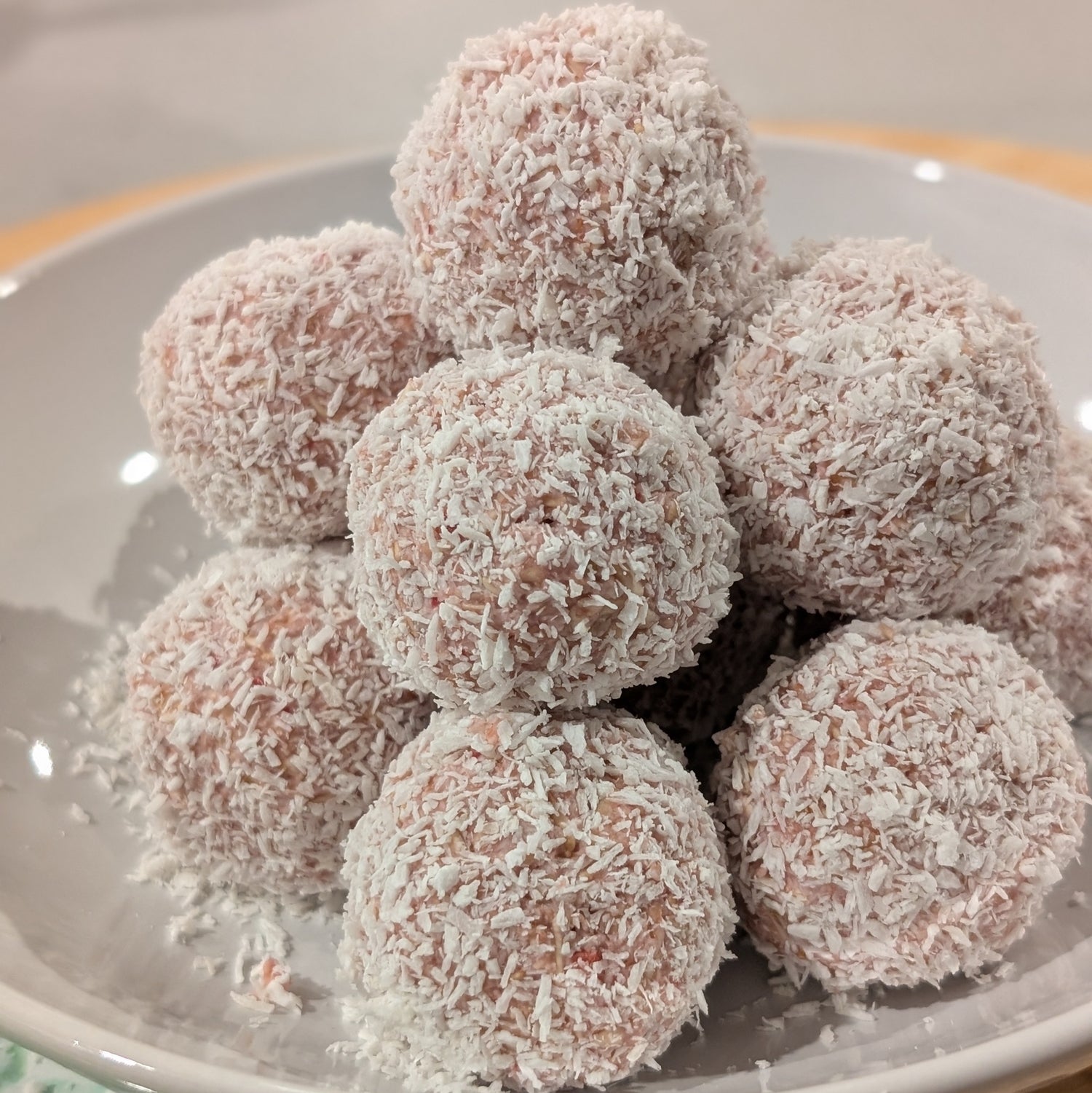 Strawberry Bliss Balls - Mumma Shims